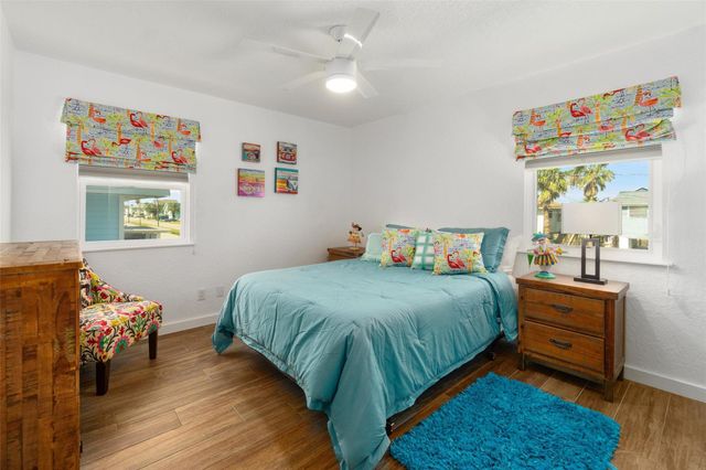 385 Ling, Bayou Vista, TX 77563