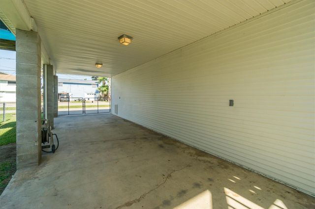 385 Ling, Bayou Vista, TX 77563
