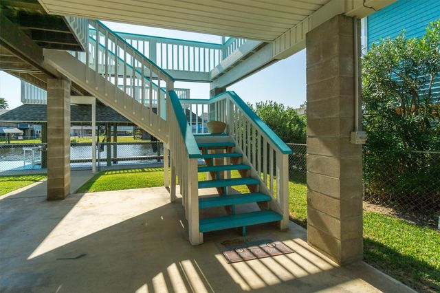 385 Ling, Bayou Vista, TX 77563