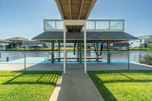 385 Ling, Bayou Vista, TX 77563
