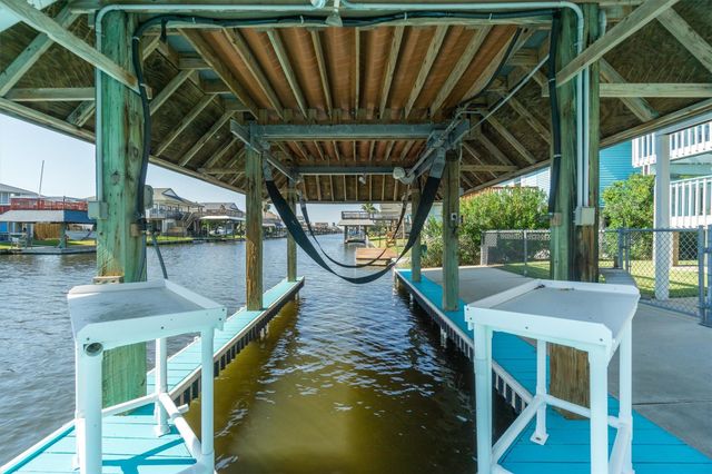 385 Ling, Bayou Vista, TX 77563