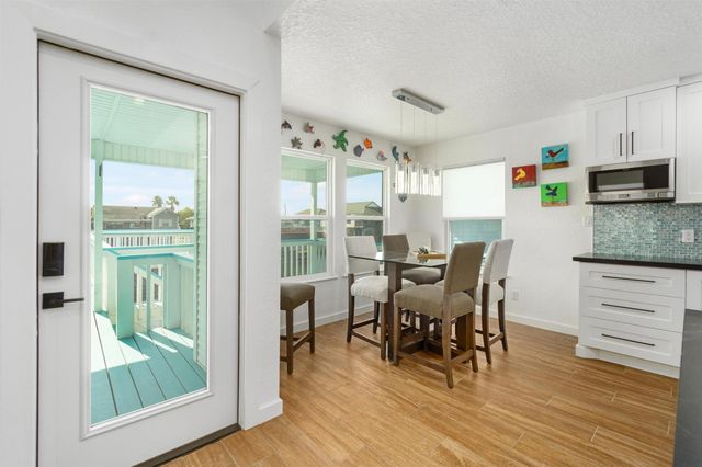 385 Ling, Bayou Vista, TX 77563