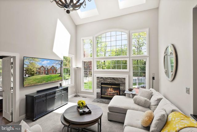 19944 INTERLACHEN CIR, Ashburn, VA 20147