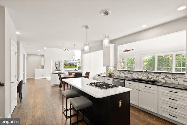 19944 INTERLACHEN CIR, Ashburn, VA 20147