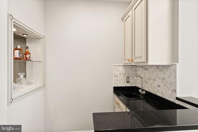 19944 INTERLACHEN CIR, Ashburn, VA 20147