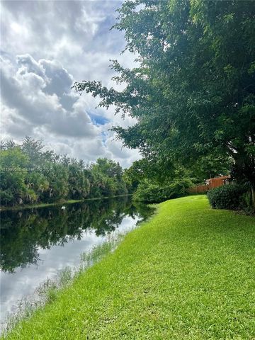 4056 Sierra Ter, Sunrise, FL 33351