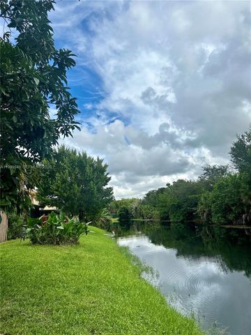 4056 Sierra Ter, Sunrise, FL 33351