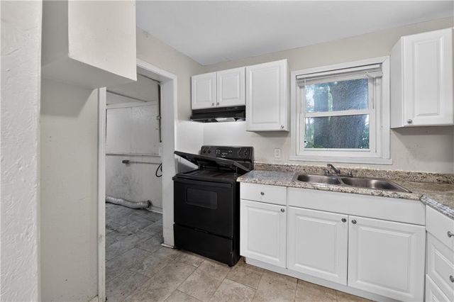 530 S Willow Avenue, Independence, MO 64053
