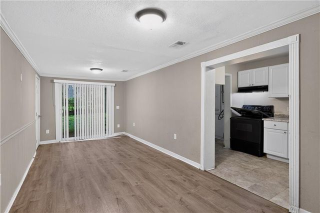 530 S Willow Avenue, Independence, MO 64053