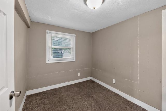 530 S Willow Avenue, Independence, MO 64053