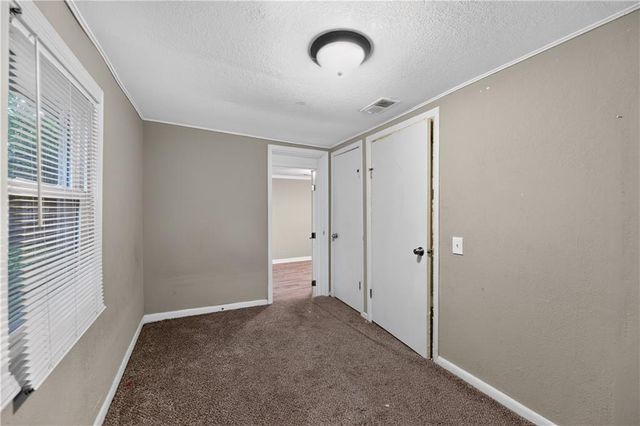 530 S Willow Avenue, Independence, MO 64053