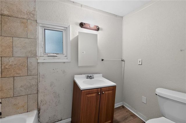 530 S Willow Avenue, Independence, MO 64053