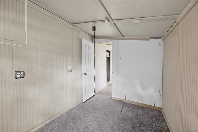 530 S Willow Avenue, Independence, MO 64053