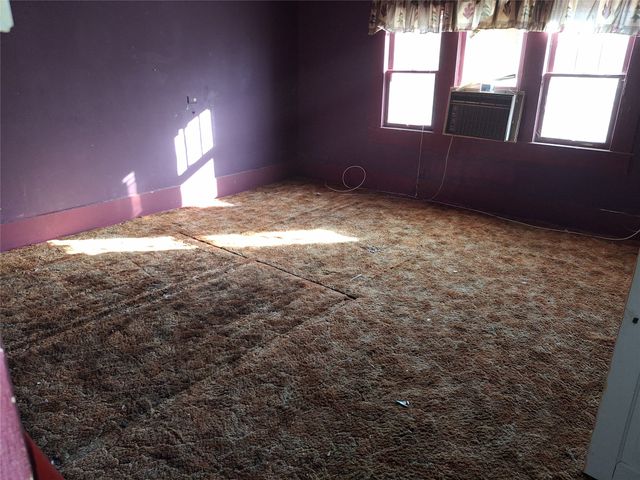 505 S Broadway Street, Bells, TX 75414