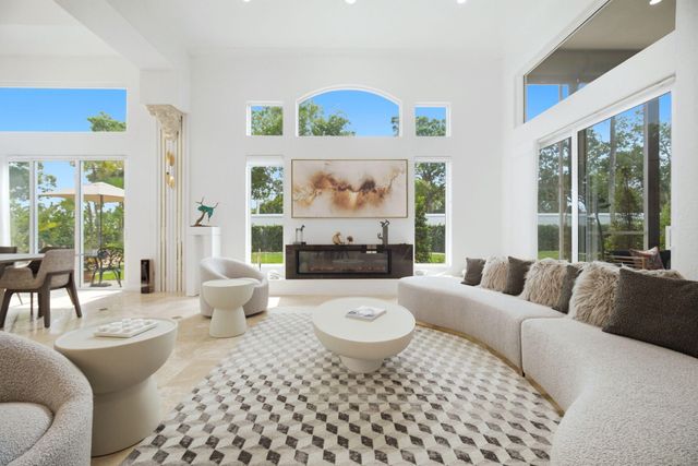 715 NW 101st Terrace, Plantation, FL 33324
