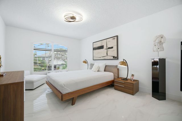 715 NW 101st Terrace, Plantation, FL 33324