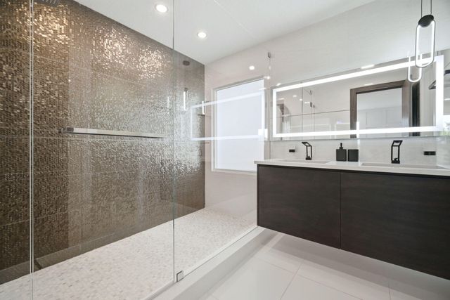 715 NW 101st Terrace, Plantation, FL 33324