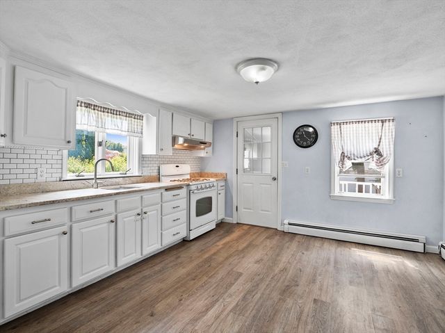 3 Quimby Ave, Woburn, MA 01801