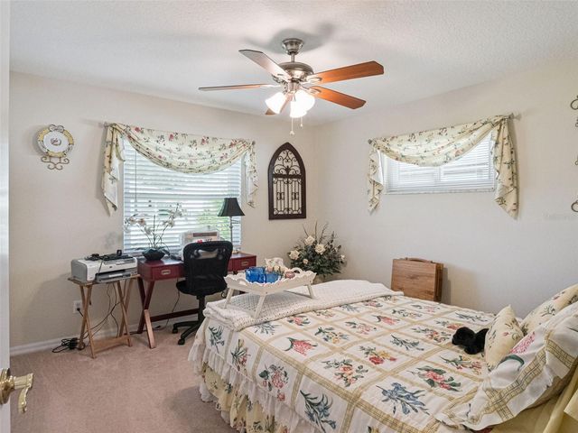 21533 KING HENRY AVENUE, Leesburg, FL 34748