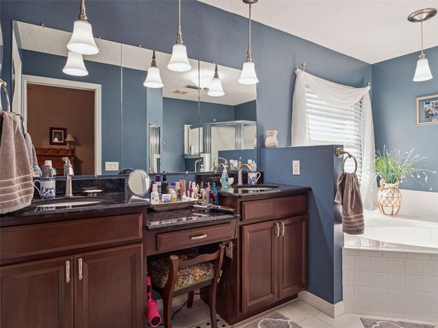 21533 KING HENRY AVENUE, Leesburg, FL 34748