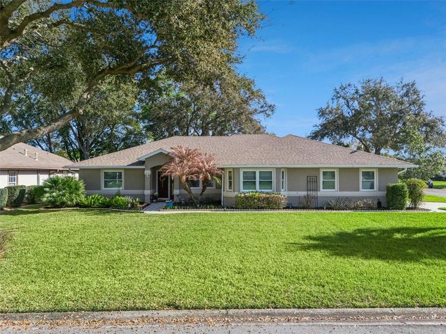 21533 KING HENRY AVENUE, Leesburg, FL 34748