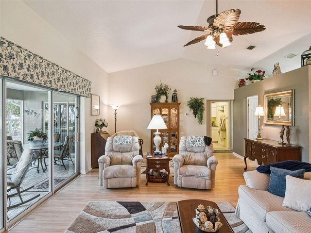 21533 KING HENRY AVENUE, Leesburg, FL 34748