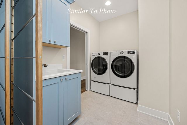 11279 Brookdale Drive, West Des Moines, IA 50266