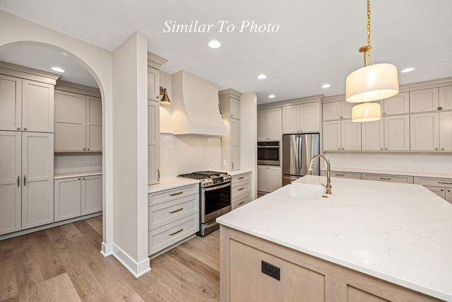 11279 Brookdale Drive, West Des Moines, IA 50266