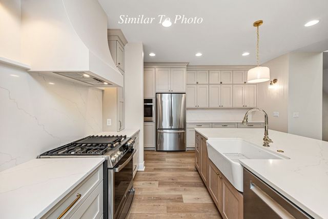 11279 Brookdale Drive, West Des Moines, IA 50266