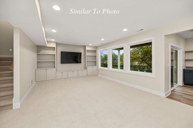 11279 Brookdale Drive, West Des Moines, IA 50266