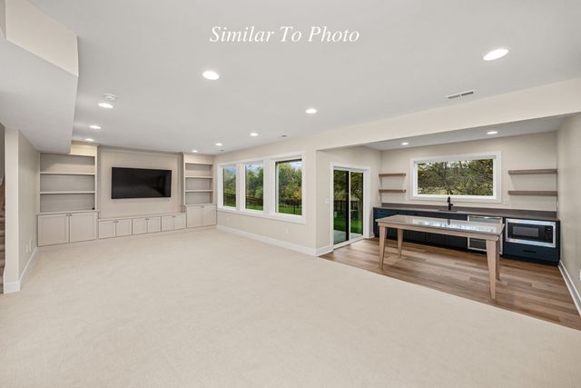 11279 Brookdale Drive, West Des Moines, IA 50266