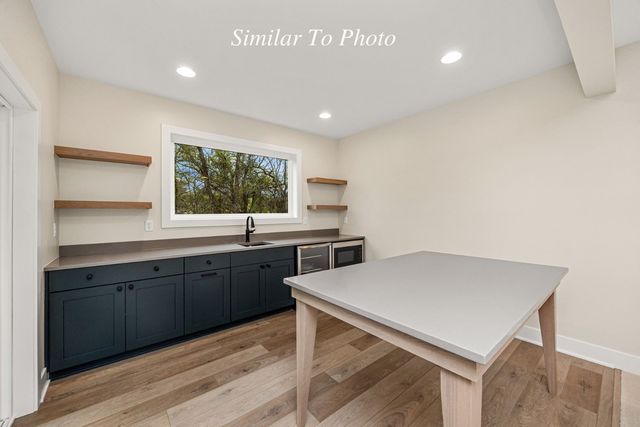 11279 Brookdale Drive, West Des Moines, IA 50266