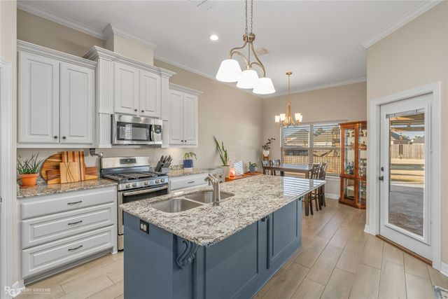 2138 Silverwood Drive, Shreveport, LA 71118