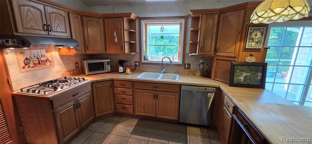 14062 Sanford Road, Addison, MI 49220