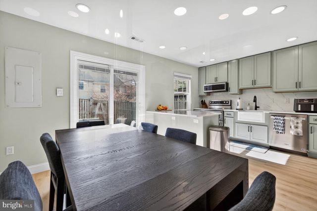 15745 AMBIANCE DR, Gaithersburg, MD 20878