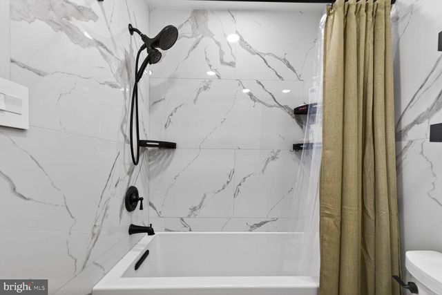 15745 AMBIANCE DR, Gaithersburg, MD 20878