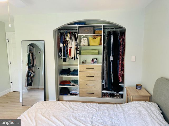 15745 AMBIANCE DR, Gaithersburg, MD 20878