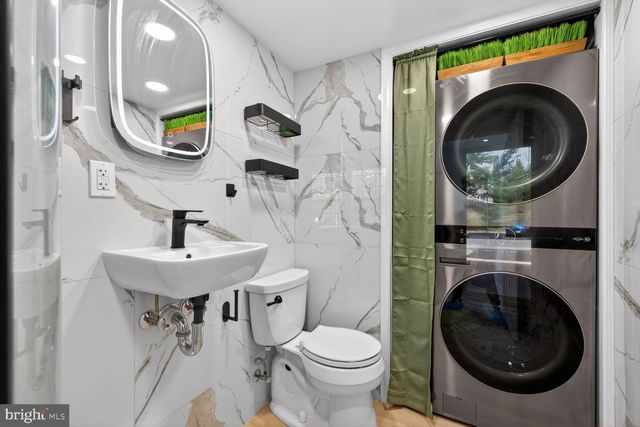 15745 AMBIANCE DR, Gaithersburg, MD 20878