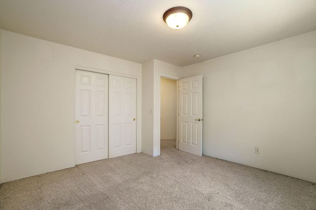 2580 Parkwood Village Lane, Central Point, OR 97502
