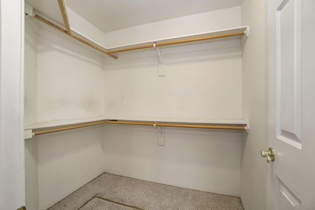 2580 Parkwood Village Lane, Central Point, OR 97502