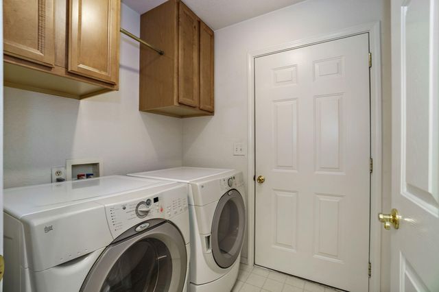2580 Parkwood Village Lane, Central Point, OR 97502