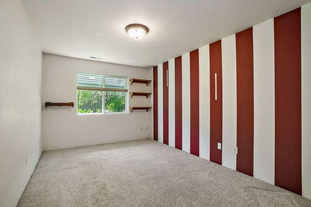 2580 Parkwood Village Lane, Central Point, OR 97502