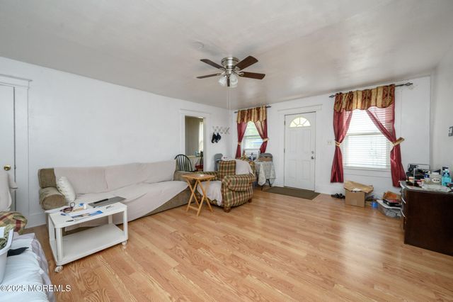115 10th Street 11-113, Keansburg, NJ 07734