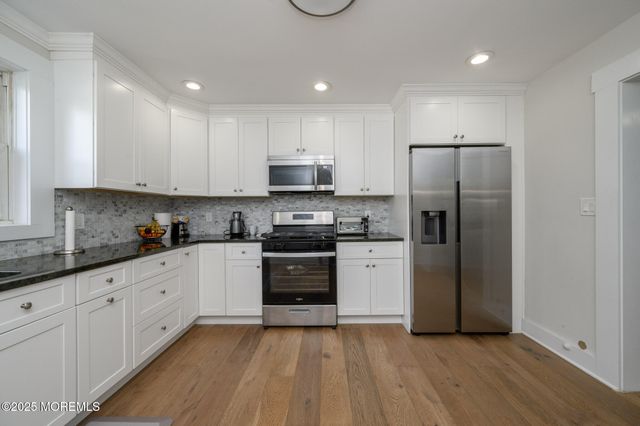 115 10th Street 11-113, Keansburg, NJ 07734