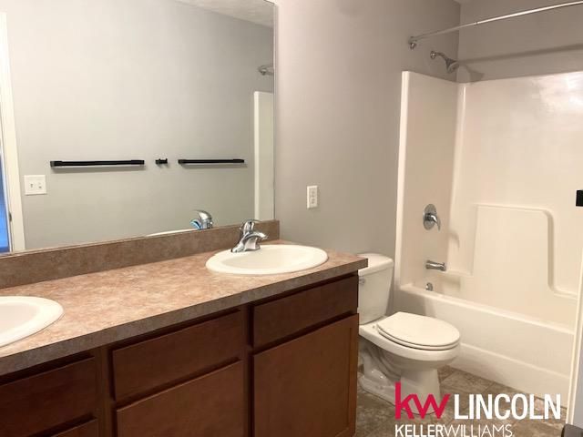 1501 W Silverado Drive, Lincoln, NE 68521