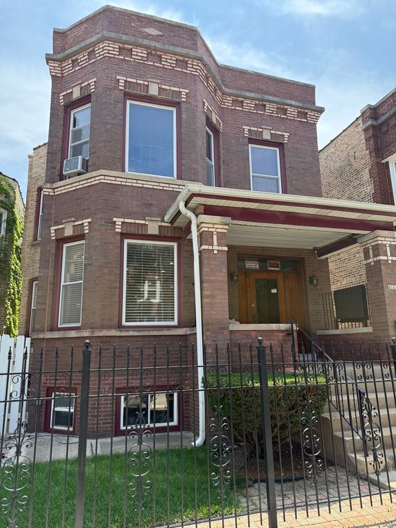 3721 W Belden Avenue 1, Chicago, IL 60647