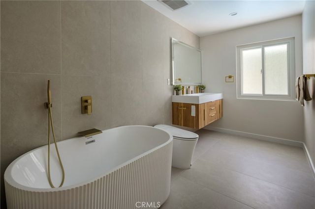 24208 Hatteras, Woodland Hills, CA 91367