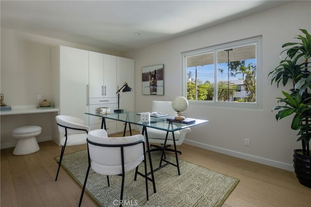24208 Hatteras, Woodland Hills, CA 91367