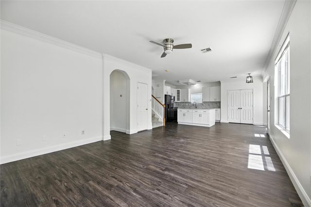 1901 Avante DR, Cedar Park, TX 78613