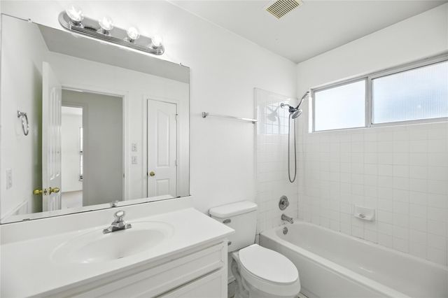 1901 Avante DR, Cedar Park, TX 78613